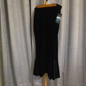 MSK Elegant Black Velvet Skirt